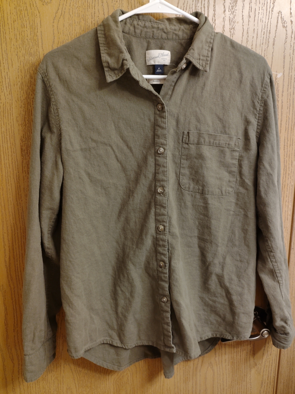 Universal Thread Women's Olive Green Casual Button-Down Shirt
